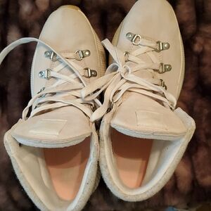 Sorel Cream Ankle Boots with Classic Design Size 9.5 Womens